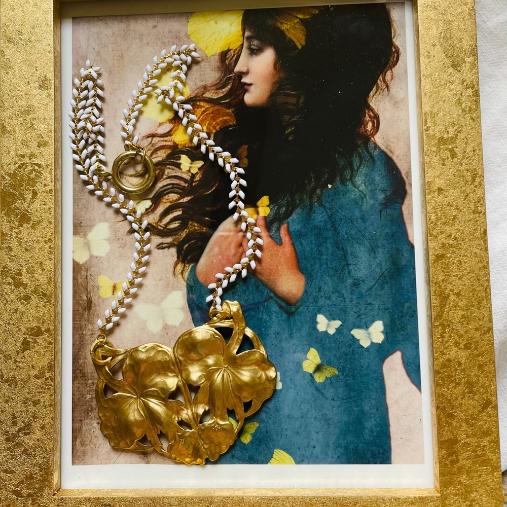 Art Nouveau Style Calla Lily Pendant Necklace